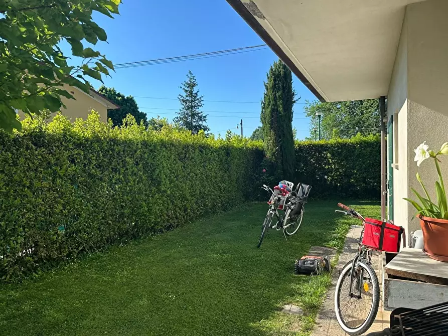 Immagine 6 di Casa bifamiliare in vendita  a Capannori