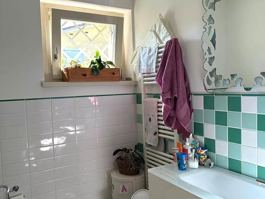 Immagine 13 di Casa bifamiliare in vendita  a Capannori