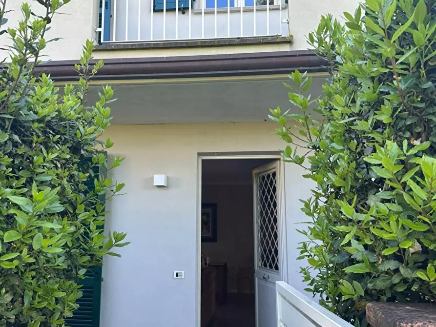 Immagine 52 di Casa bifamiliare in vendita  a Capannori