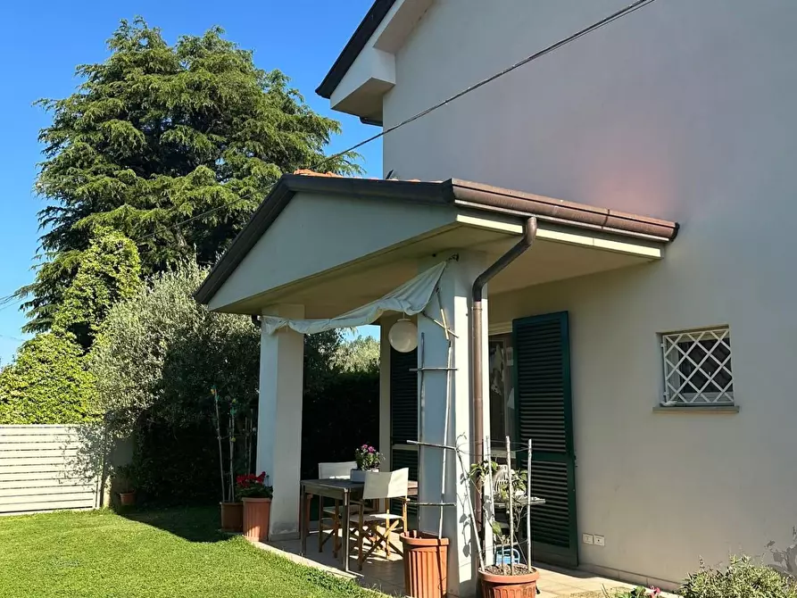 Immagine 3 di Casa bifamiliare in vendita  a Capannori