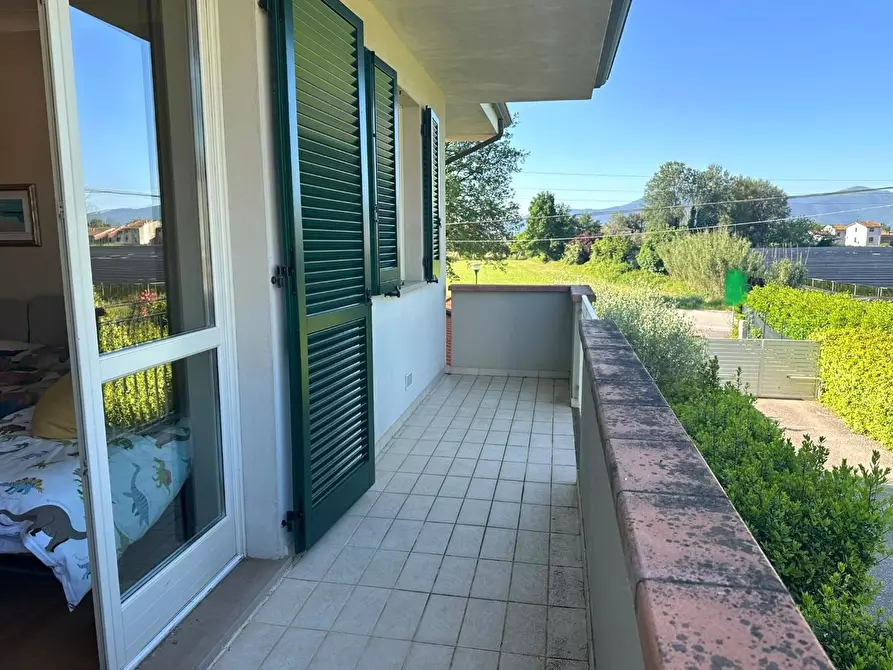 Immagine 37 di Casa bifamiliare in vendita  a Capannori