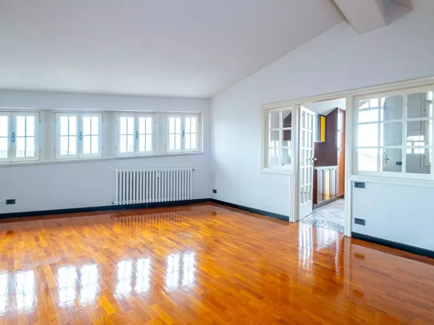 Immagine 7 di Appartamento in vendita  a Treviglio