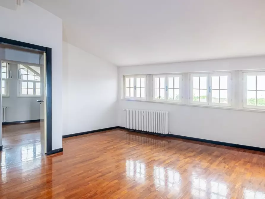 Immagine 11 di Appartamento in vendita  a Treviglio