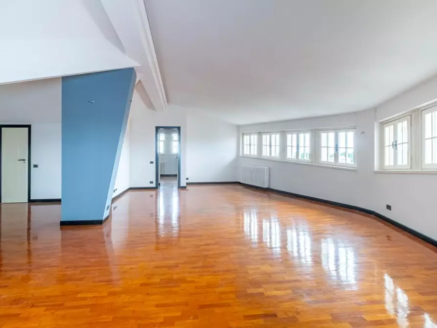 Immagine 10 di Appartamento in vendita  a Treviglio