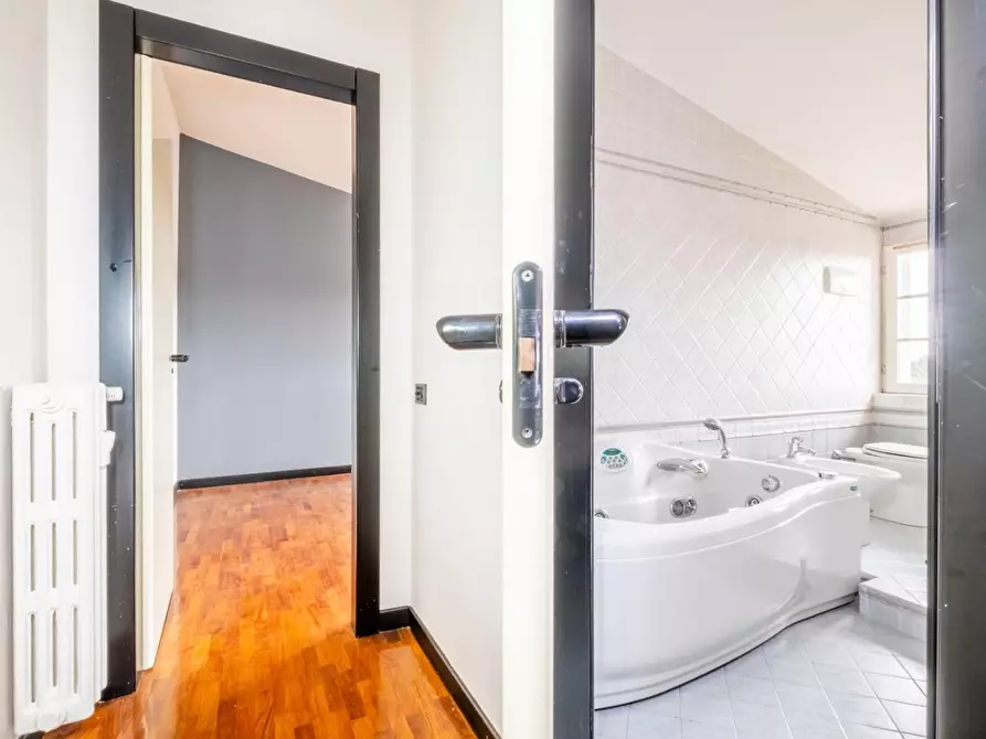 Immagine 21 di Appartamento in vendita  a Treviglio