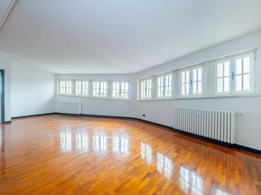 Immagine 5 di Appartamento in vendita  a Treviglio