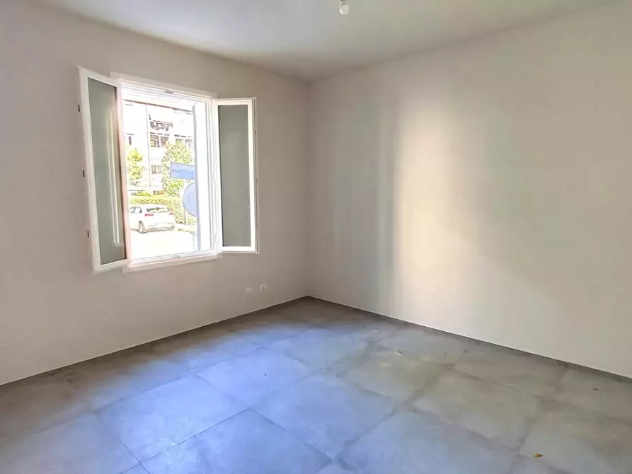 Immagine 6 di Villa in vendita  a San Miniato