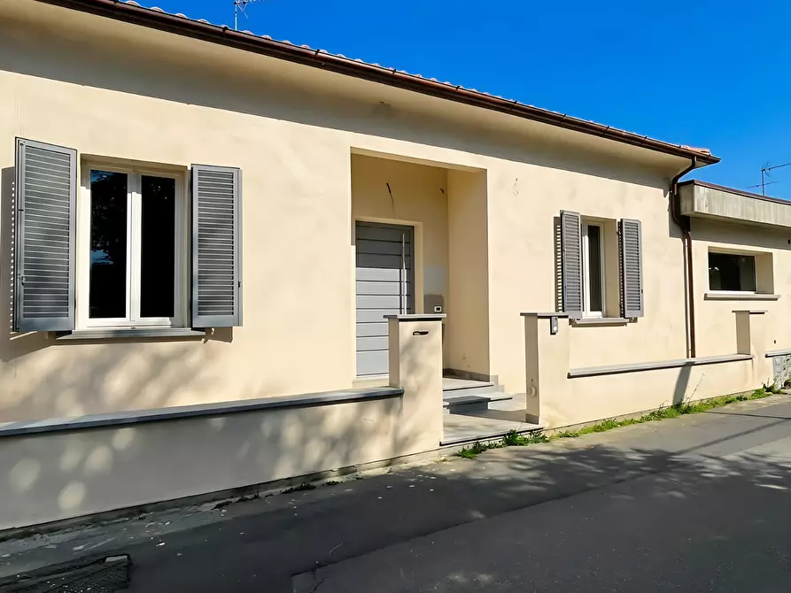 Immagine 12 di Villa in vendita  a San Miniato