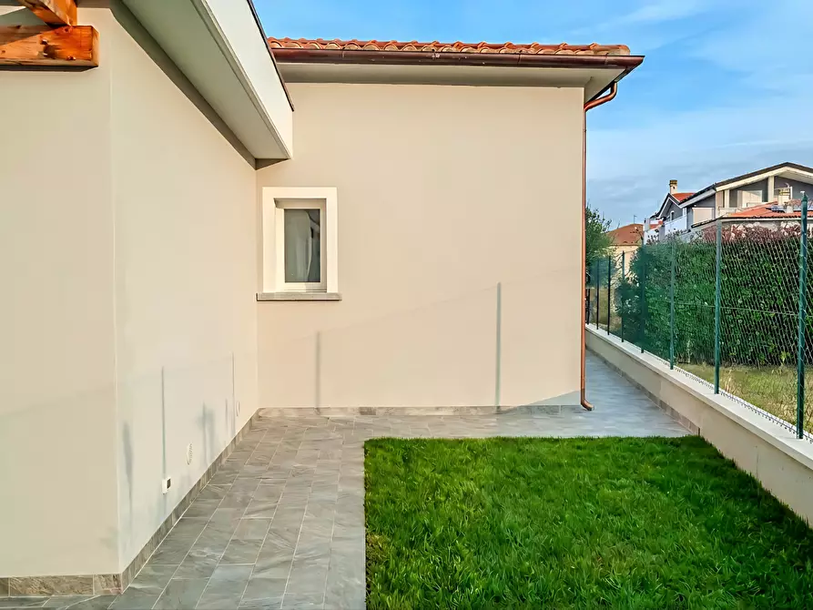 Immagine 9 di Villa in vendita  a San Miniato
