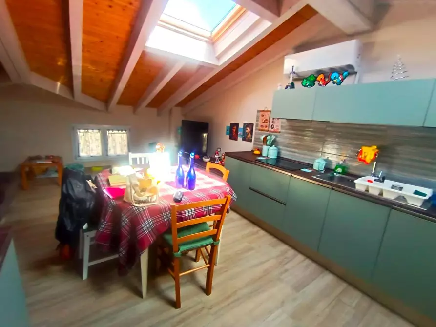 Immagine 41 di Villa in vendita  a Montignoso