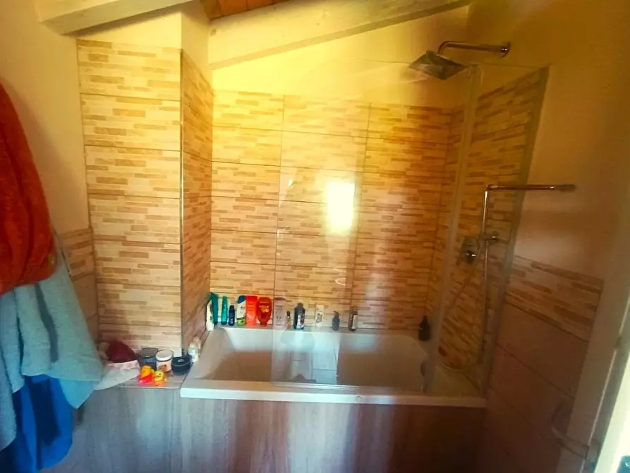 Immagine 55 di Villa in vendita  a Montignoso