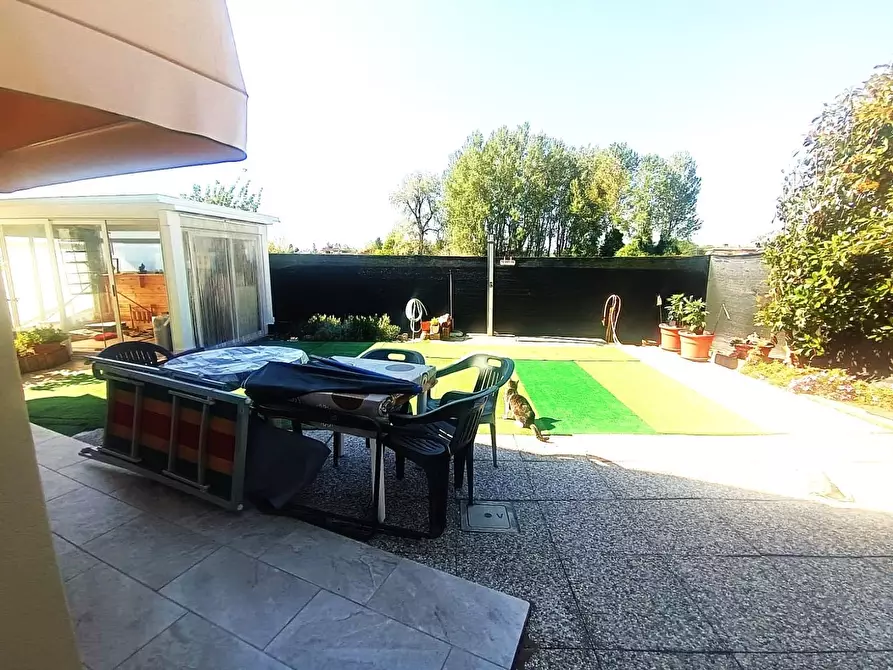 Immagine 63 di Villa in vendita  a Montignoso