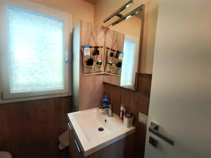 Immagine 21 di Villa in vendita  a Montignoso