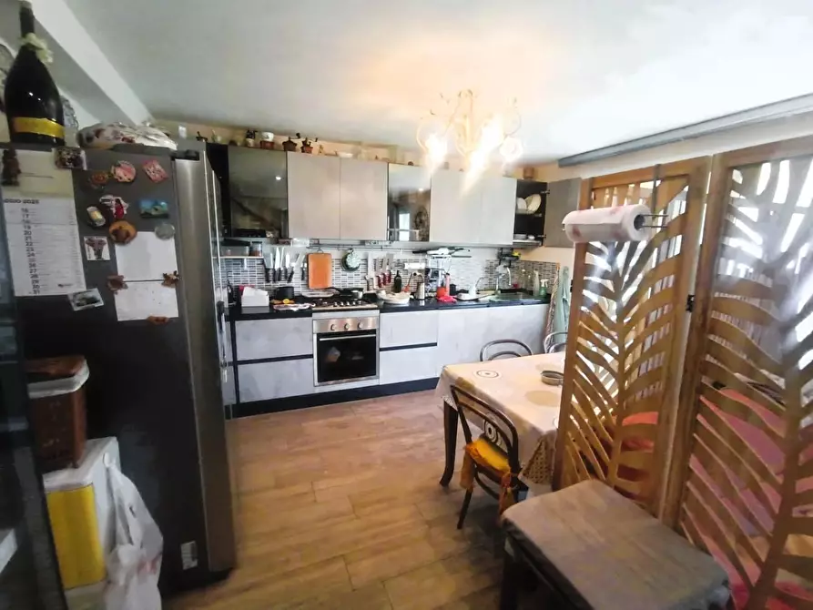 Immagine 7 di Villa in vendita  a Montignoso