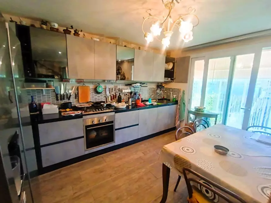 Immagine 8 di Villa in vendita  a Montignoso