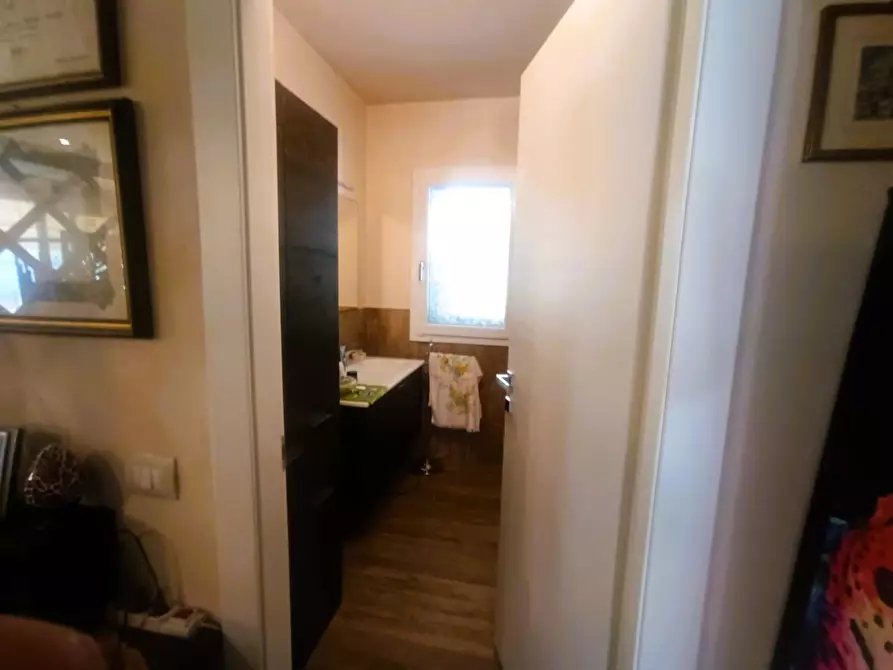 Immagine 17 di Villa in vendita  a Montignoso