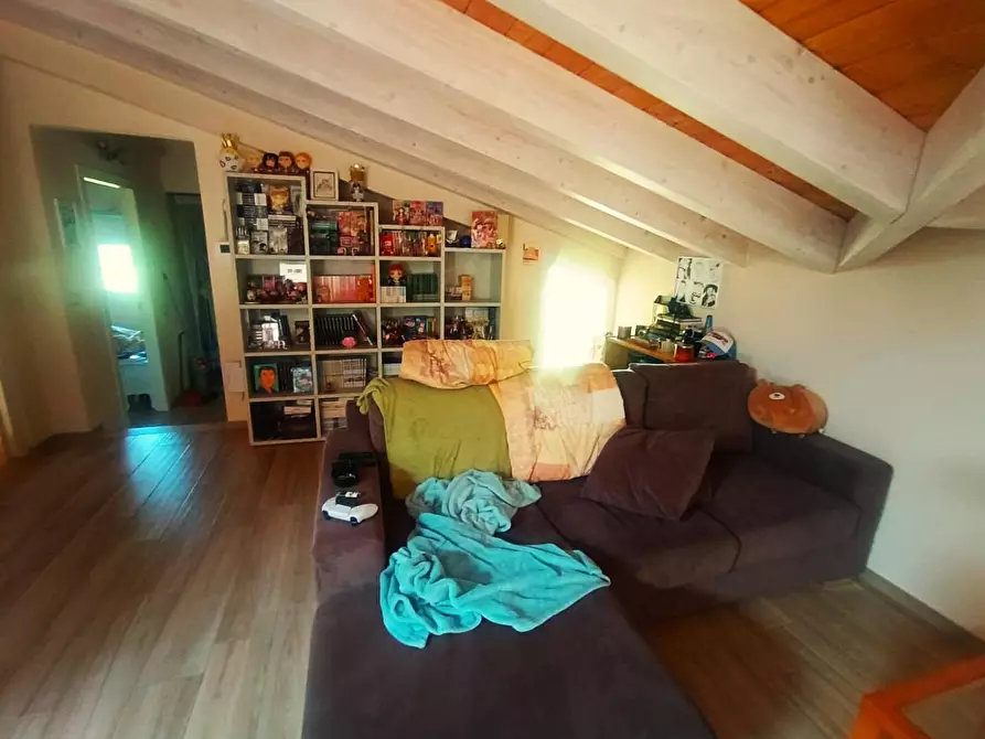 Immagine 40 di Villa in vendita  a Montignoso