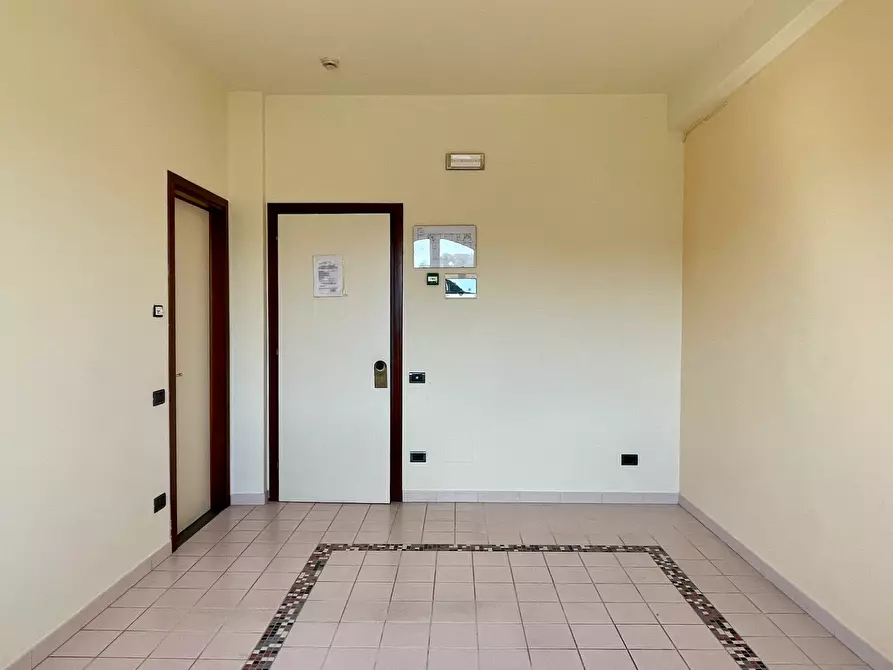 Immagine 27 di Ufficio in vendita  a San Miniato