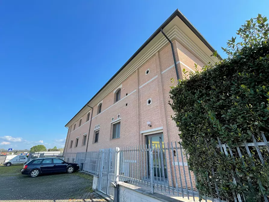 Immagine 5 di Ufficio in vendita  a San Miniato