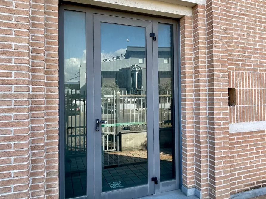 Immagine 42 di Ufficio in vendita  a San Miniato