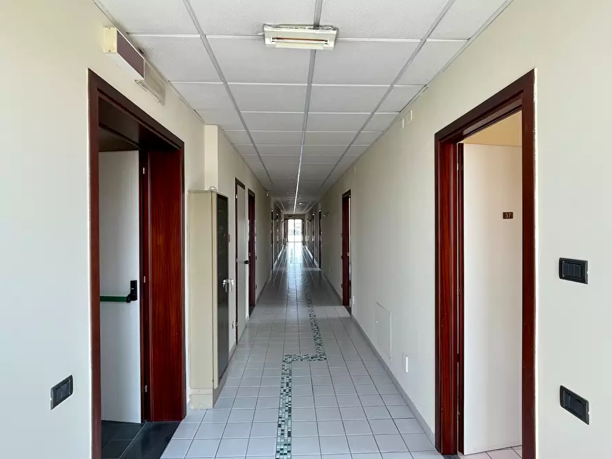 Immagine 12 di Ufficio in vendita  a San Miniato