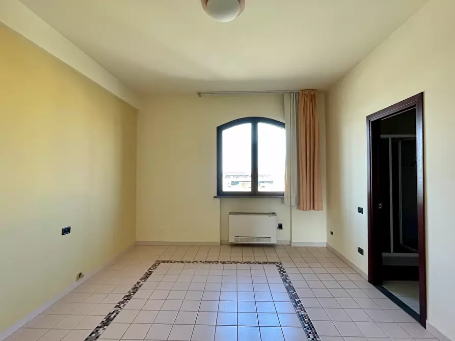 Immagine 25 di Ufficio in vendita  a San Miniato