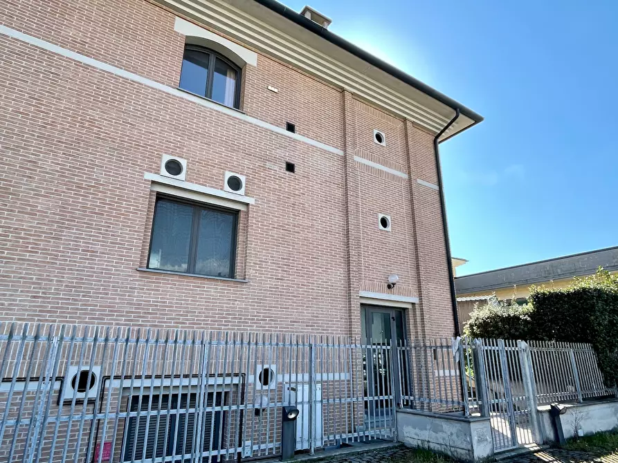 Immagine 4 di Ufficio in vendita  a San Miniato