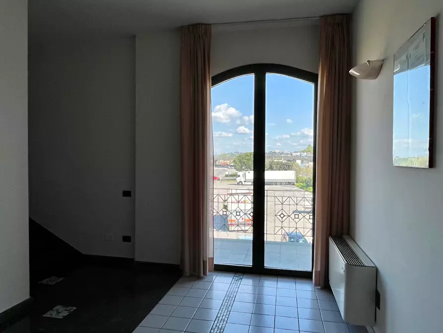 Immagine 30 di Ufficio in vendita  a San Miniato