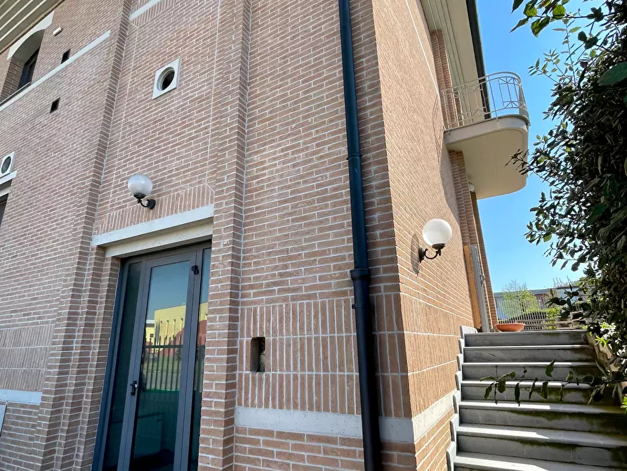 Immagine 43 di Ufficio in vendita  a San Miniato