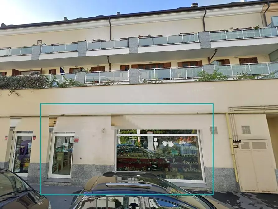 Immagine 1 di Negozio in vendita  a Milano