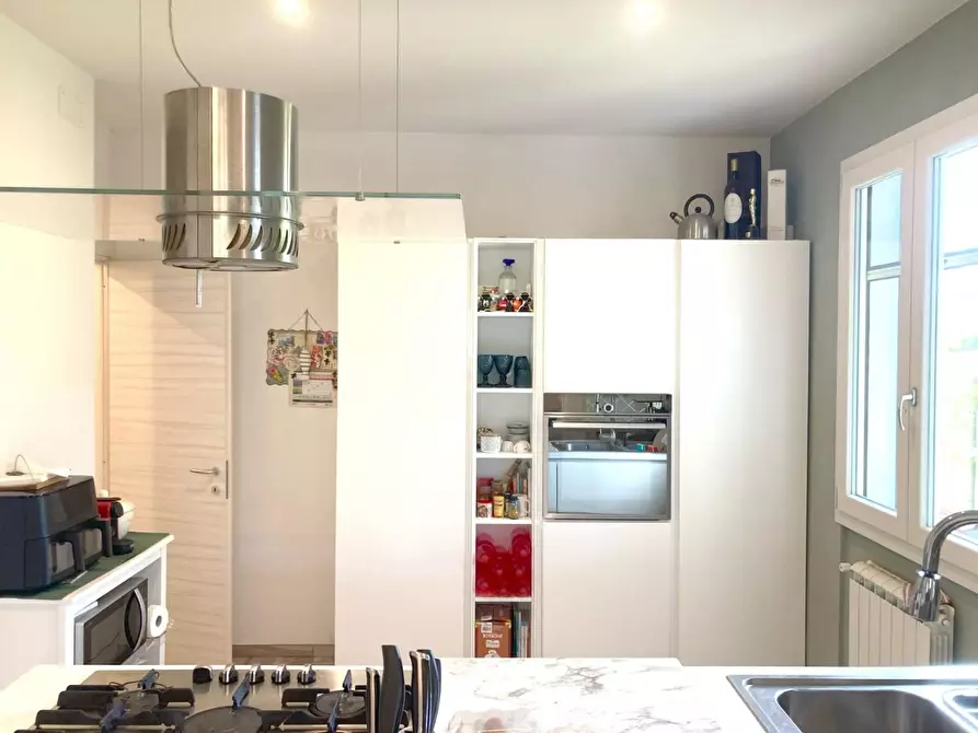 Immagine 7 di Casa bifamiliare in vendita  a Viareggio