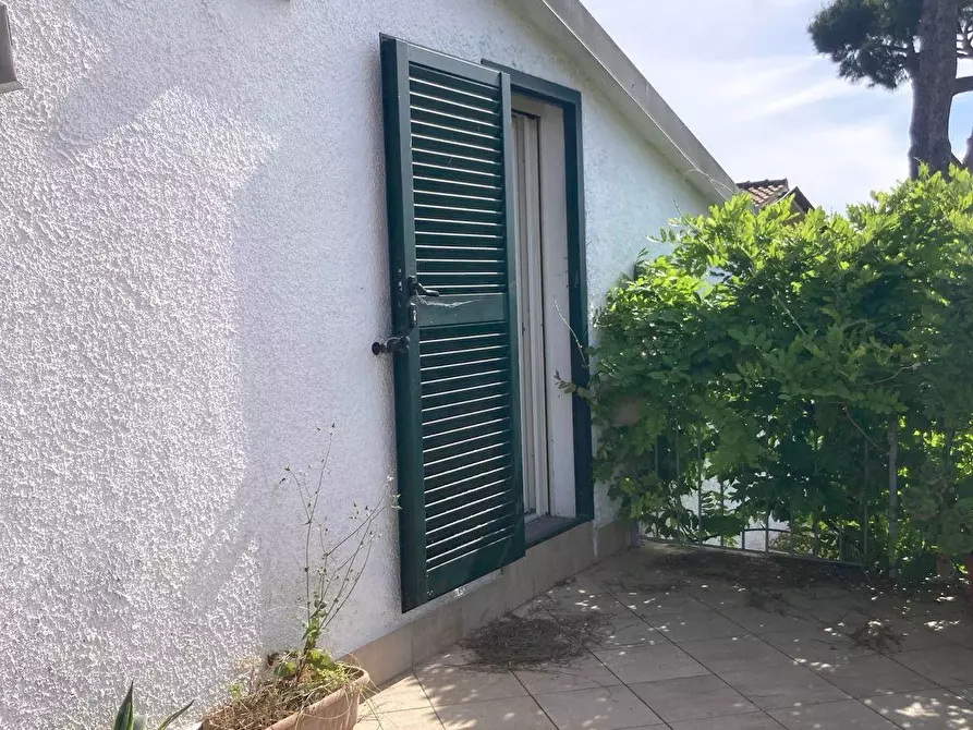 Immagine 29 di Casa bifamiliare in vendita  a Viareggio