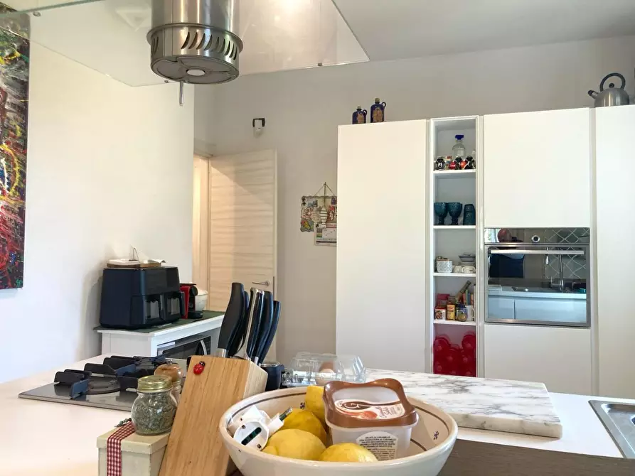 Immagine 8 di Casa bifamiliare in vendita  a Viareggio