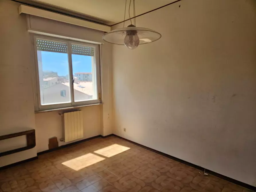 Immagine 12 di Appartamento in vendita  a Livorno