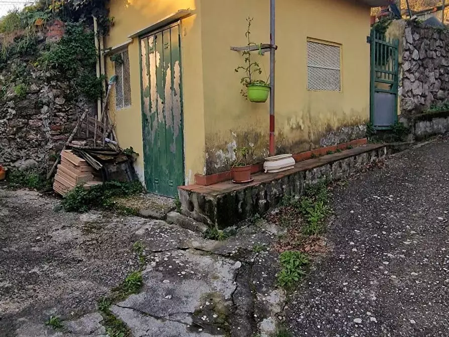 Immagine 2 di Appartamento in vendita  a Carrara