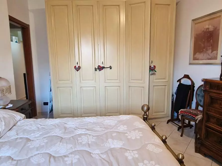 Immagine 9 di Appartamento in vendita  a Carrara