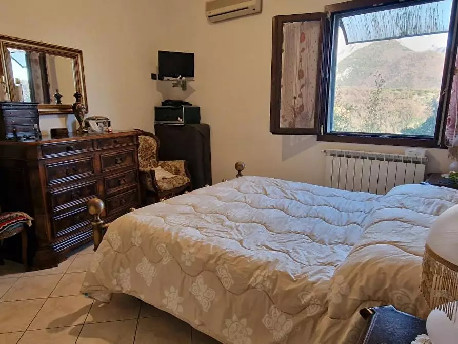 Immagine 11 di Appartamento in vendita  a Carrara