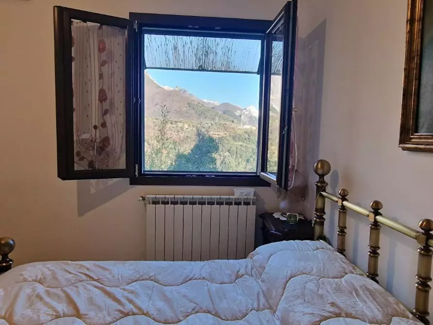 Immagine 13 di Appartamento in vendita  a Carrara