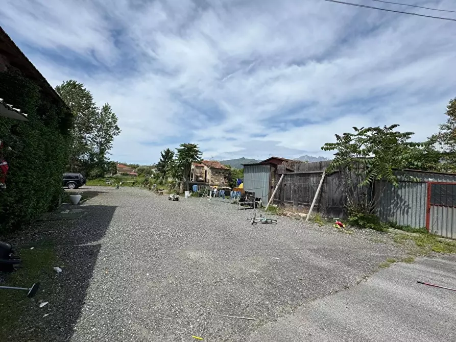 Immagine 5 di Casa colonica in vendita  a Pietrasanta