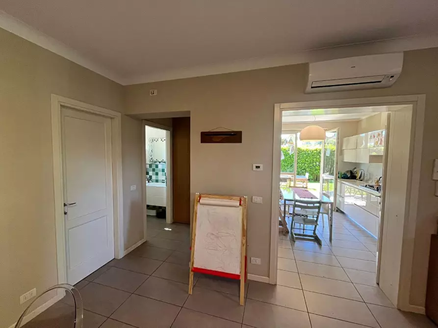 Immagine 8 di Casa bifamiliare in vendita  a Capannori