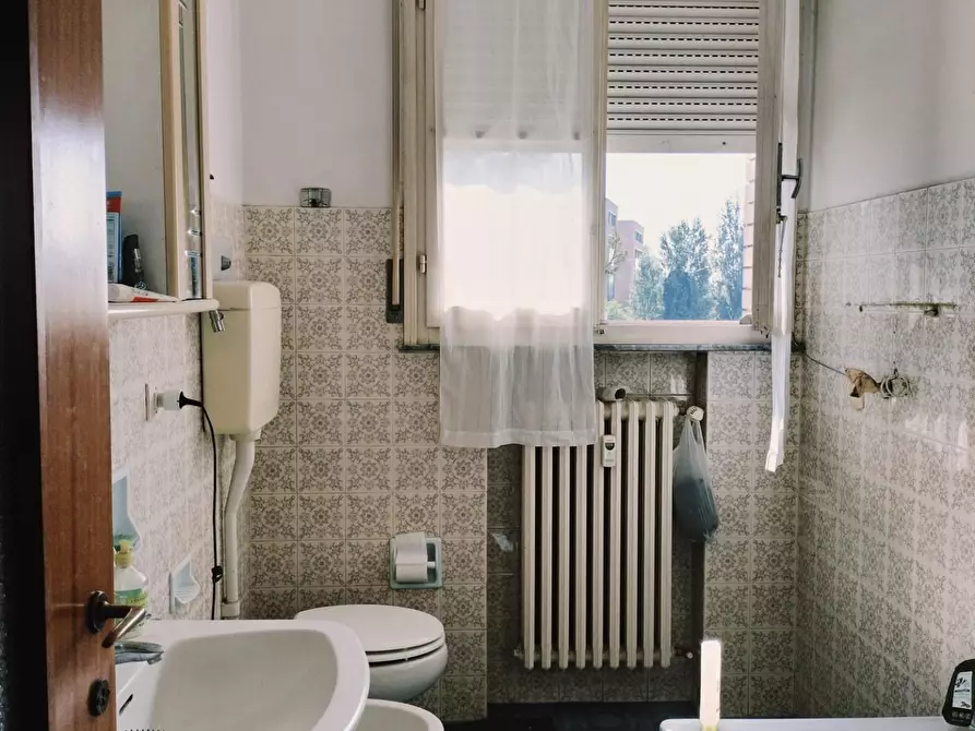 Immagine 16 di Appartamento in vendita  a Reggio Nell'emilia