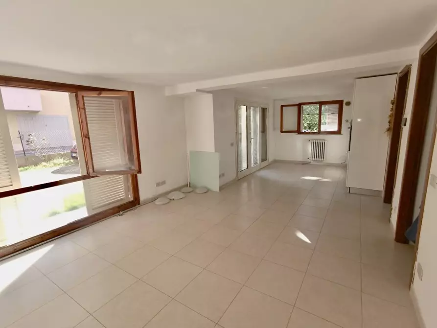 Immagine 6 di Ufficio in vendita  a Pisa