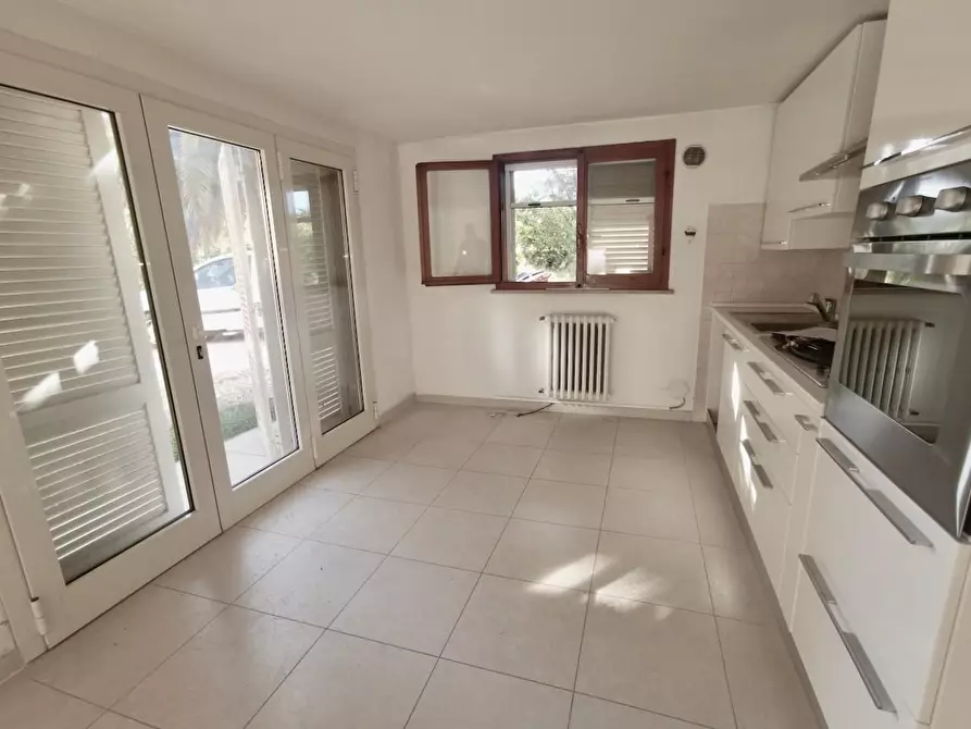 Immagine 13 di Ufficio in vendita  a Pisa