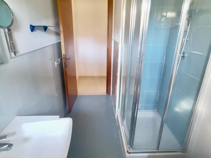 Immagine 18 di Ufficio in vendita  a Pisa