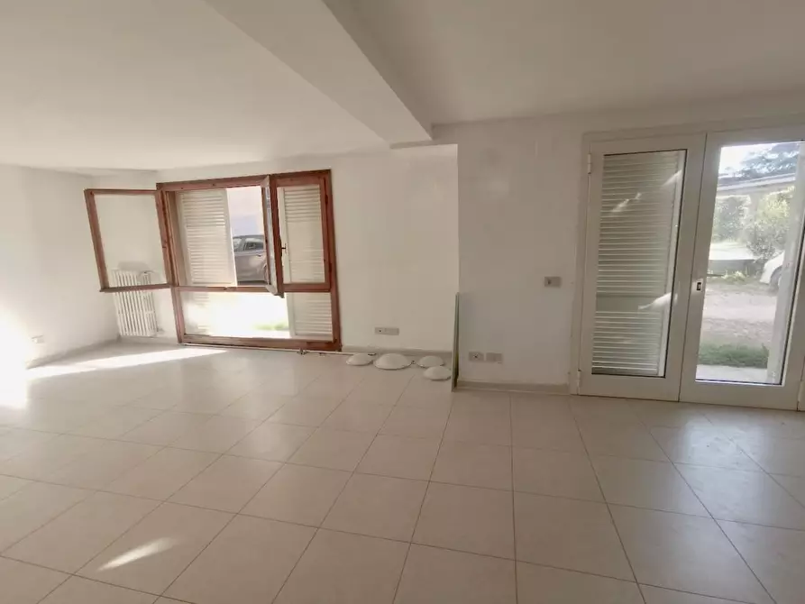 Immagine 12 di Ufficio in vendita  a Pisa