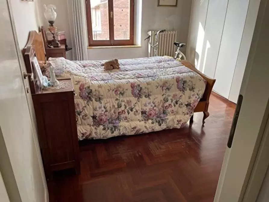 Immagine 10 di Appartamento in vendita  a Siena