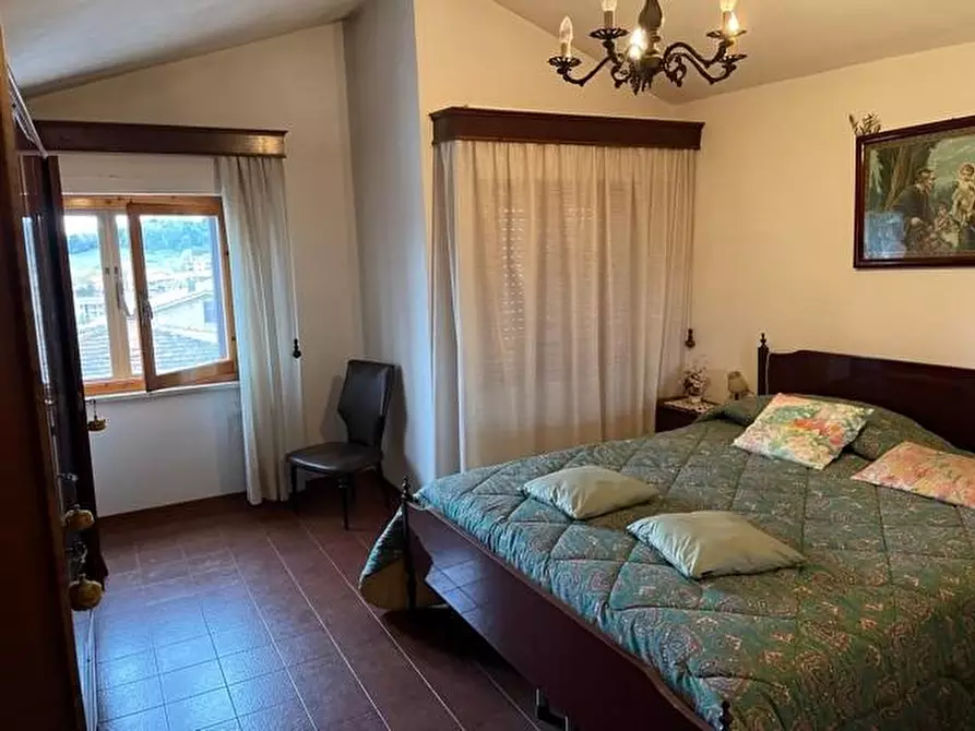 Immagine 1 di Appartamento in vendita  a Siena