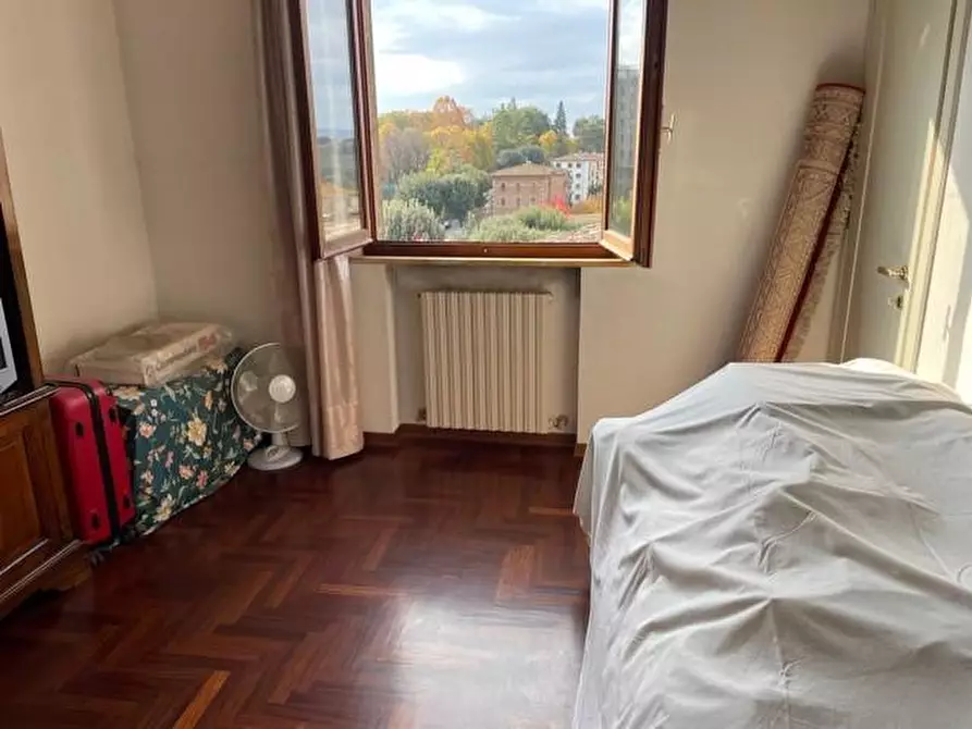 Immagine 13 di Appartamento in vendita  a Siena