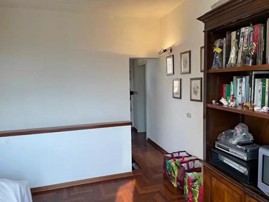 Immagine 15 di Appartamento in vendita  a Siena