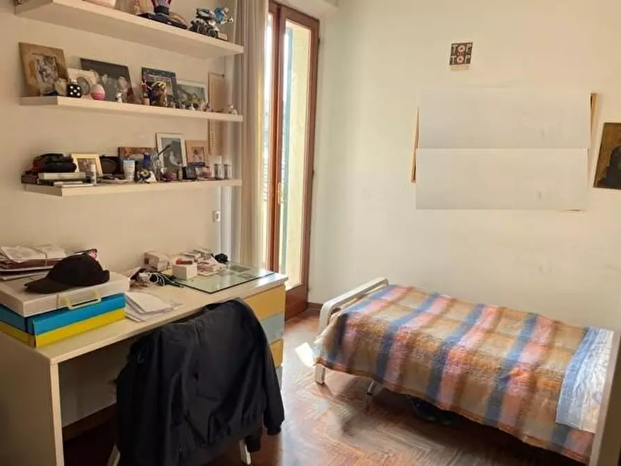 Immagine 6 di Appartamento in vendita  a Siena